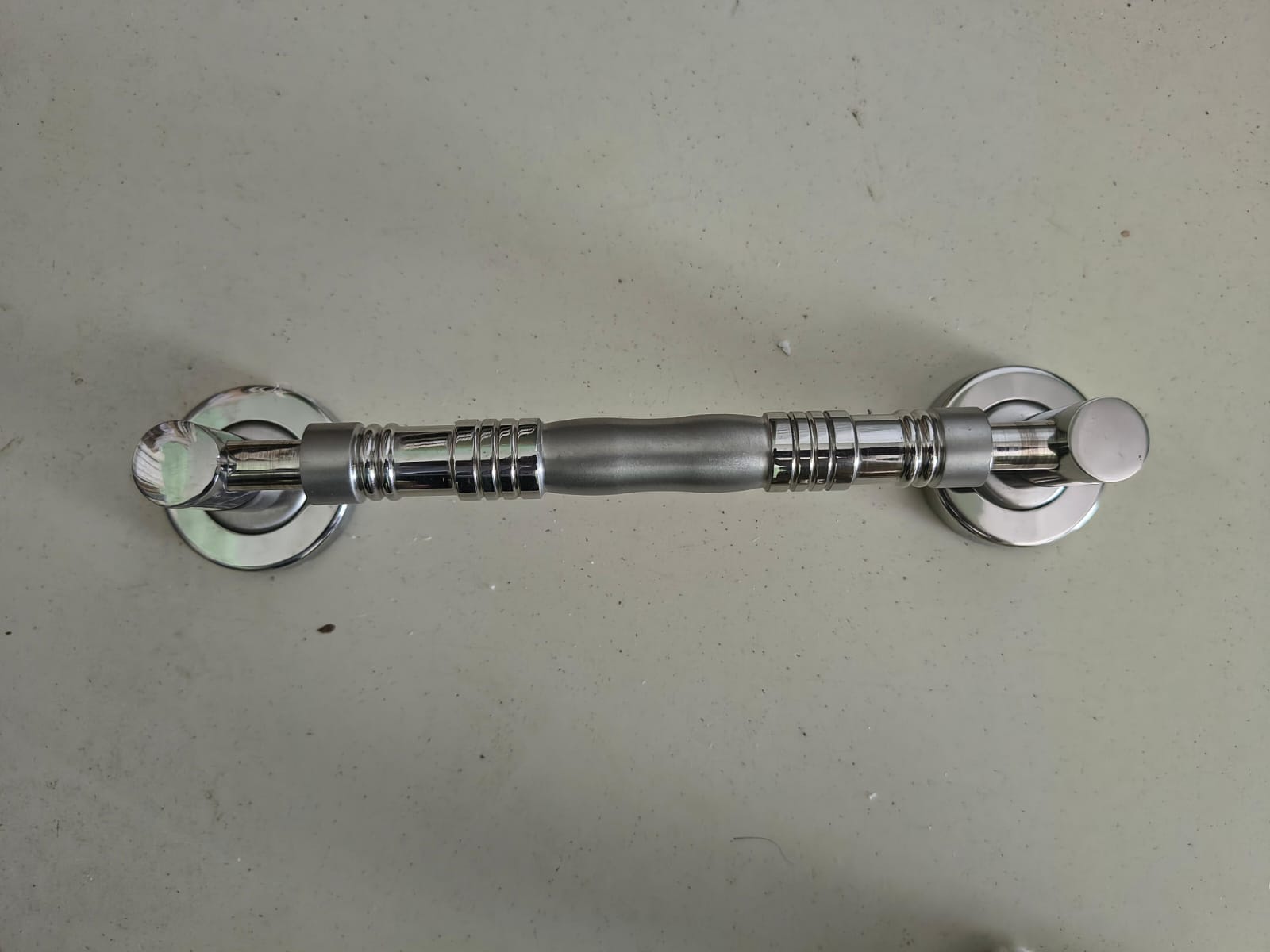 Handle A